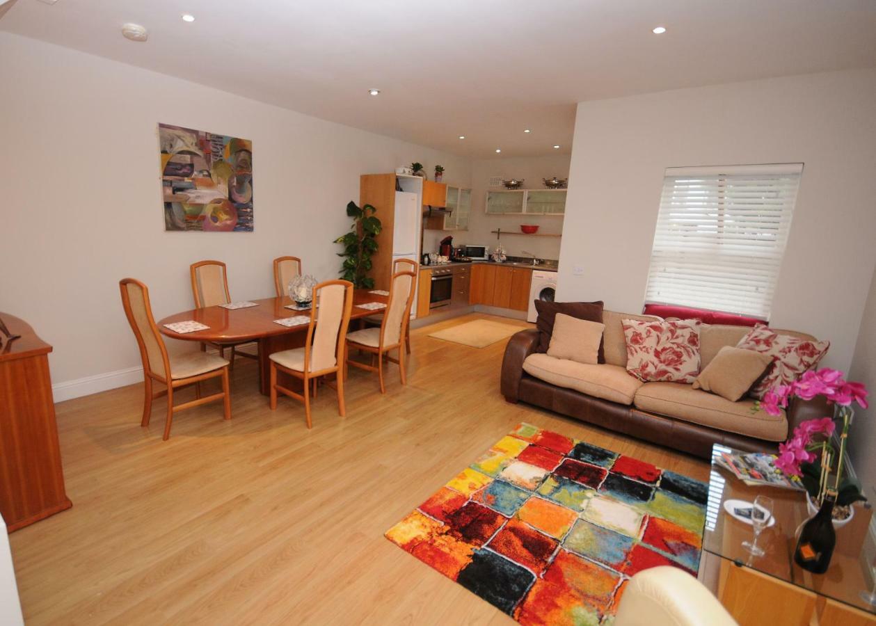 5 College Crescent Appartement Galway Buitenkant foto