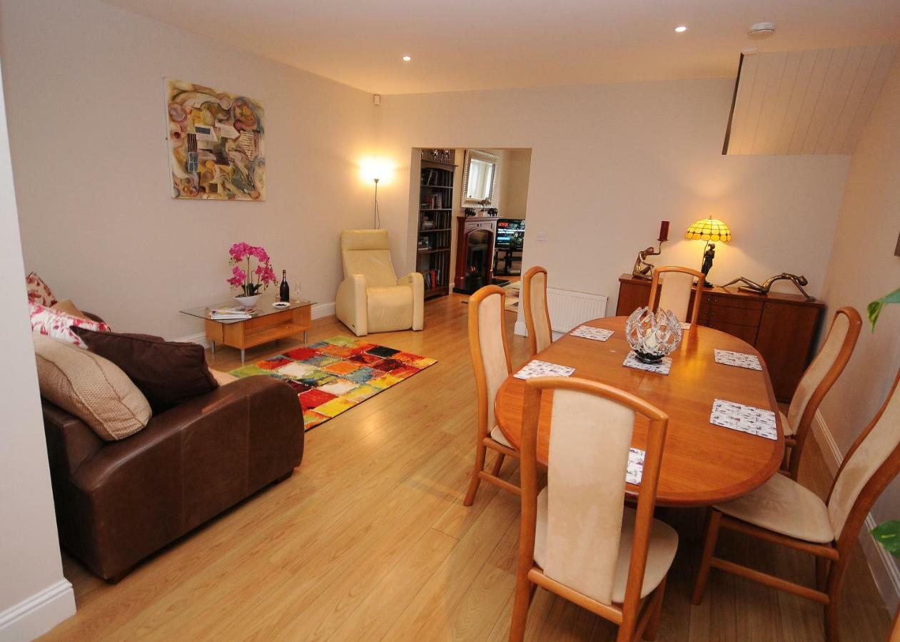 5 College Crescent Appartement Galway Buitenkant foto