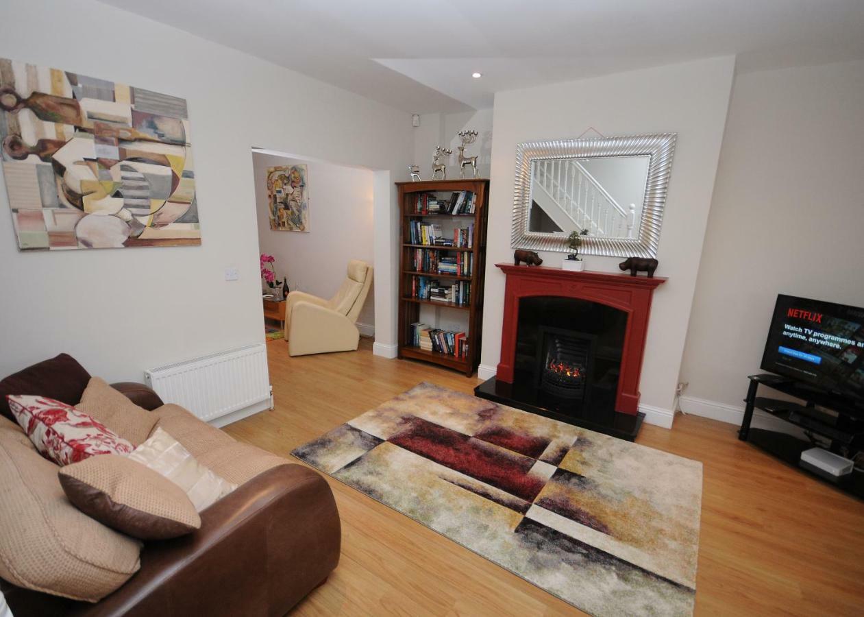 5 College Crescent Appartement Galway Buitenkant foto